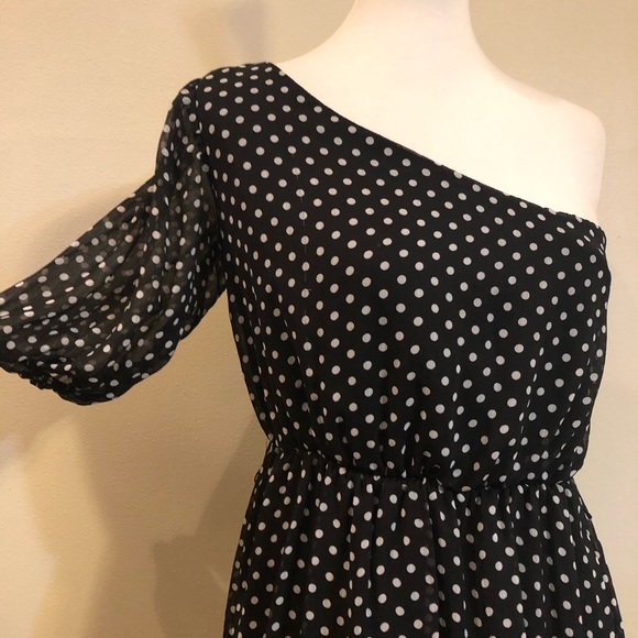 One Shoulder Black & White Fun Polkadot Dress - Picture 5 of 8